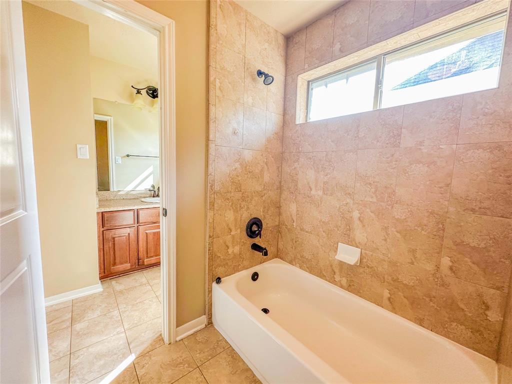 135 E Canyon Wren Circle, Spring, Texas image 39