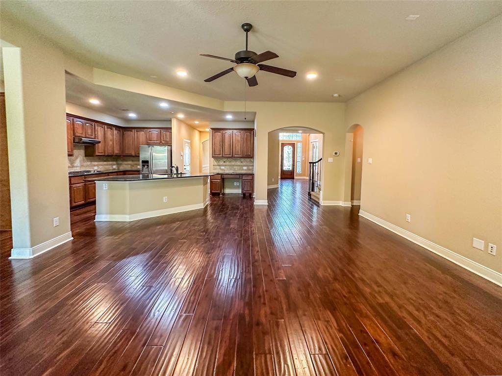 135 E Canyon Wren Circle, Spring, Texas image 19