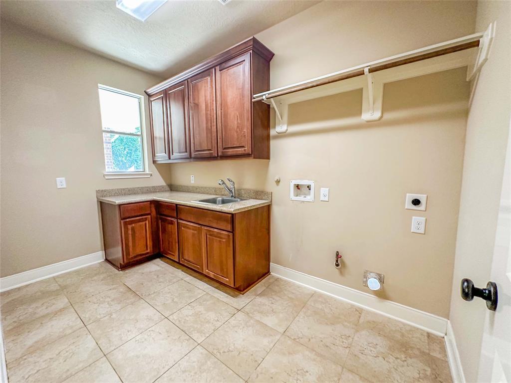 135 E Canyon Wren Circle, Spring, Texas image 18