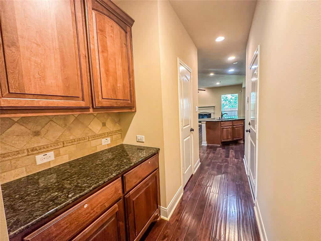 135 E Canyon Wren Circle, Spring, Texas image 16