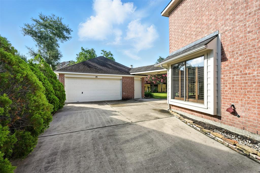 5722 Arbor Breeze Court
