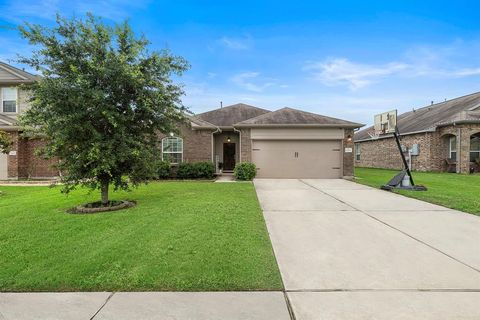 Single Family Residence in Texas City TX 8209 Sunstone Court 1.jpg