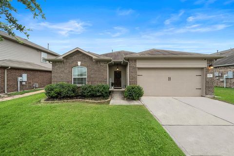 Single Family Residence in Texas City TX 8209 Sunstone Court.jpg