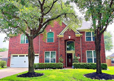 Single Family Residence in Houston TX 9512 Willow Crossing Drive.jpg