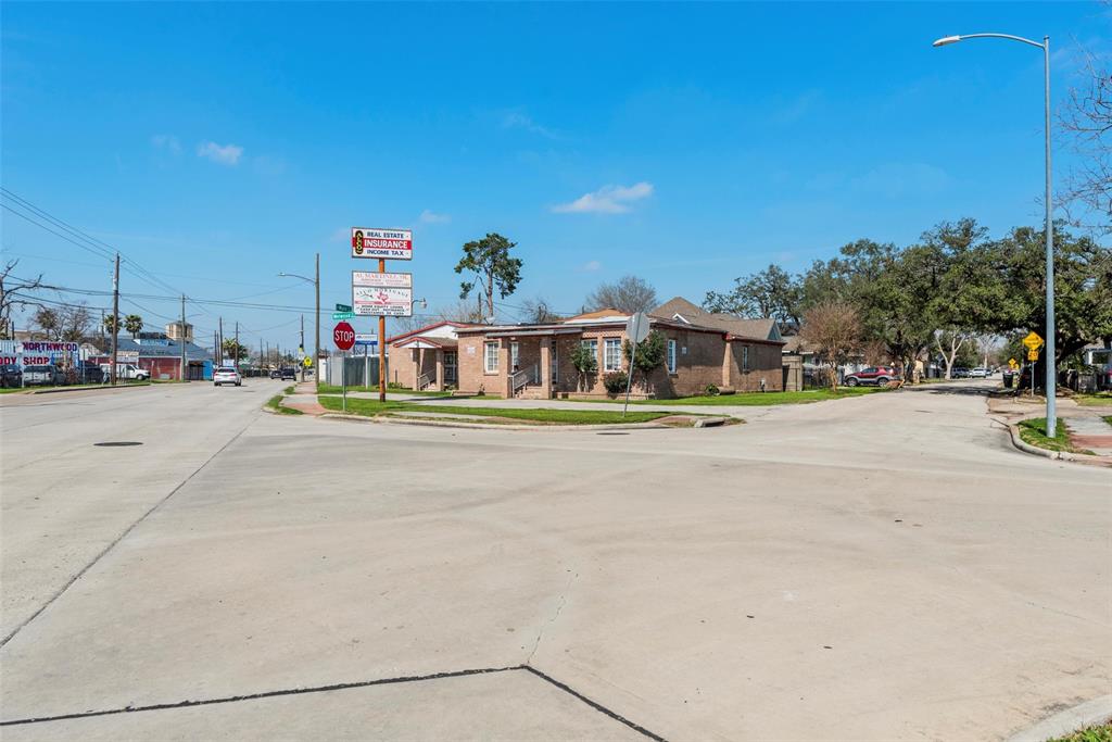 4110 N Main Street, Houston, Texas image 7
