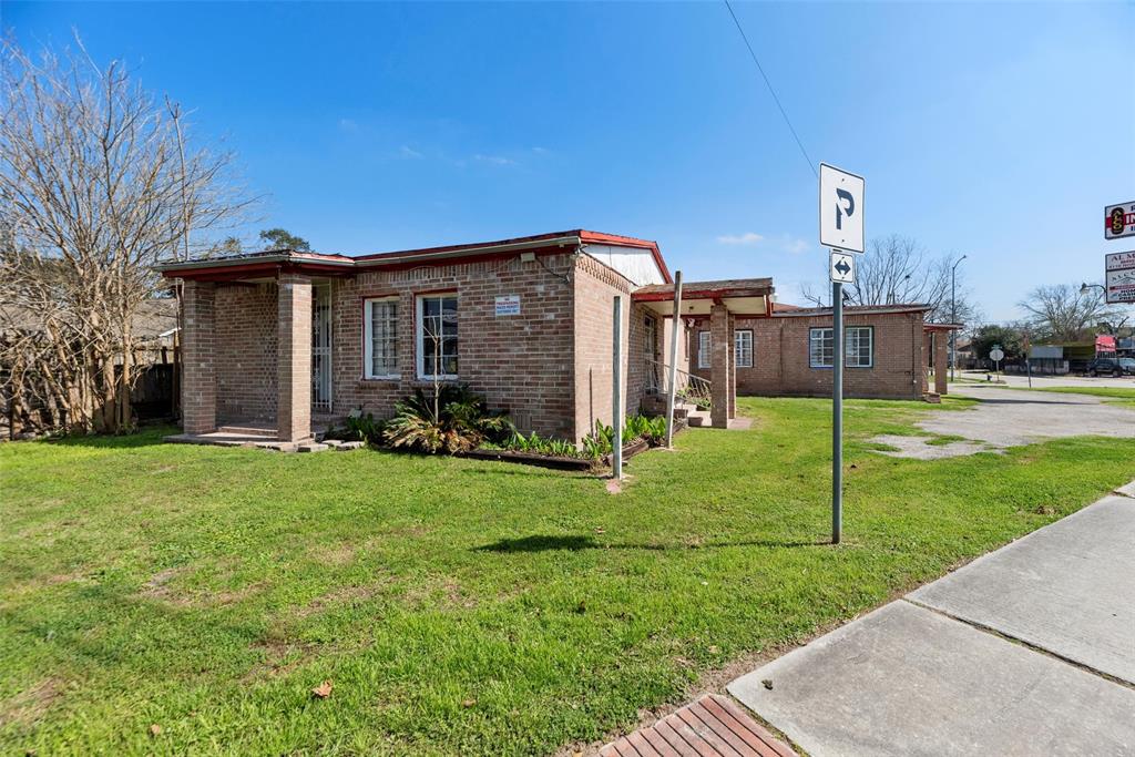 4110 N Main Street, Houston, Texas image 14
