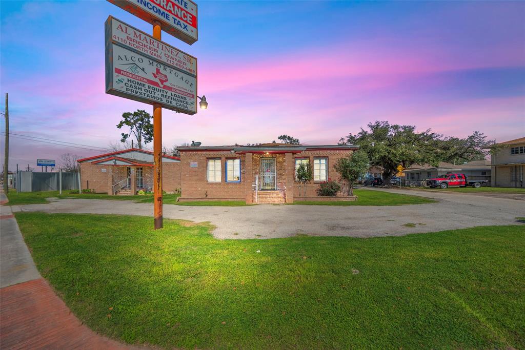 4110 N Main Street, Houston, Texas image 1