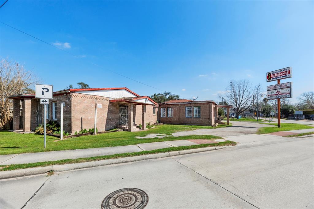4110 N Main Street, Houston, Texas image 9