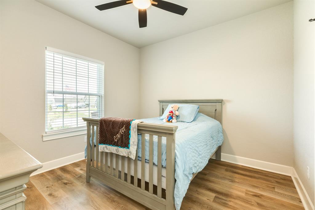 628 Greystone Lane, Angleton, Texas image 25
