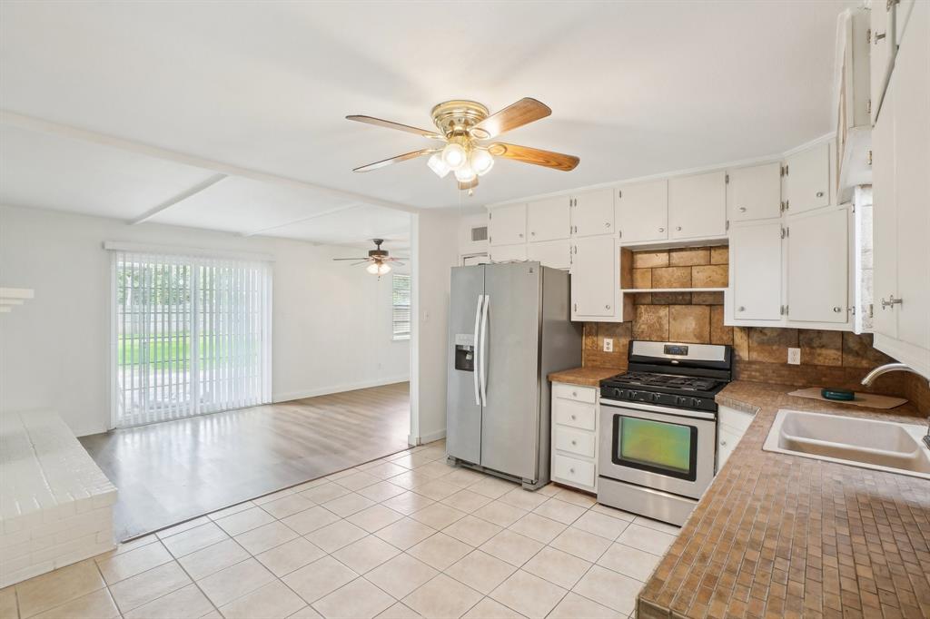 2112 Leyte Drive, Tool, Texas image 13