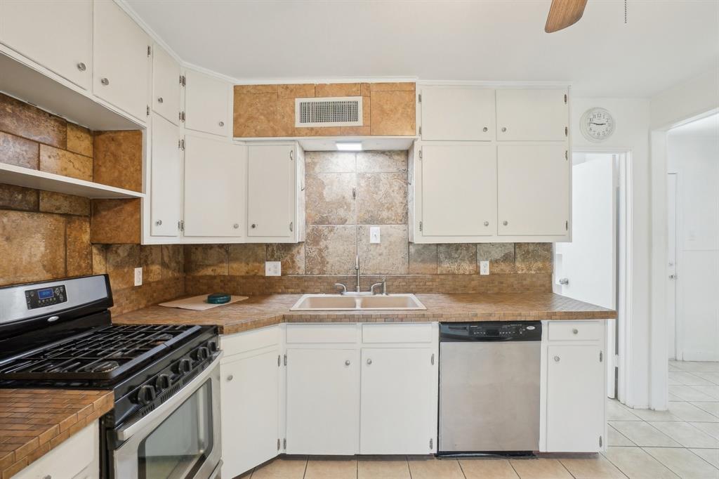 2112 Leyte Drive, Tool, Texas image 16