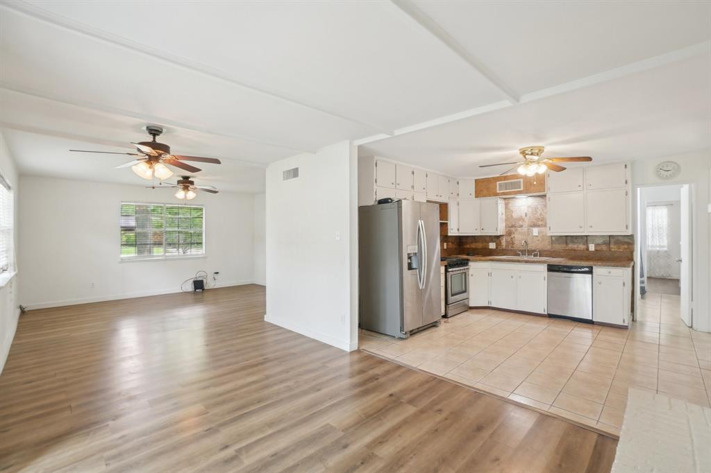 2112 Leyte Drive, Tool, Texas image 11