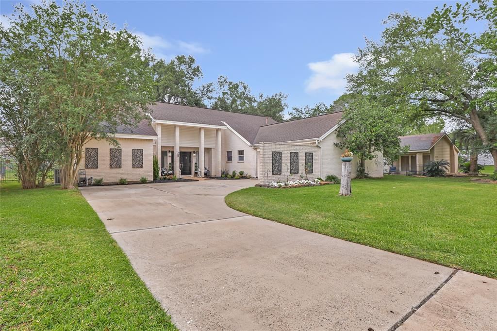 Photo of 8219 Magnolia Glen Drive, Humble, TX 77346 (MLS # 93325214)