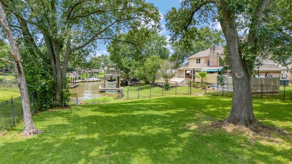 8219 Magnolia Glen Drive, Humble, Texas image 13