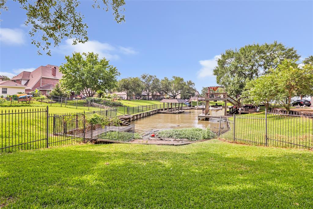 8219 Magnolia Glen Drive, Humble, Texas image 14