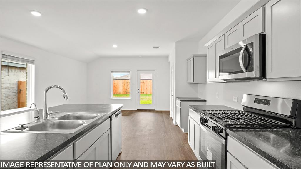 5430 Magnolia Heath Lane, Spring, Texas image 1