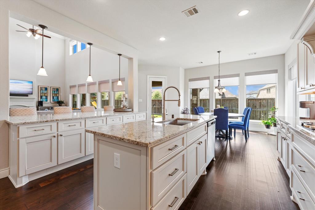11215 Whitecap Bay Circle, Cypress, Texas image 13
