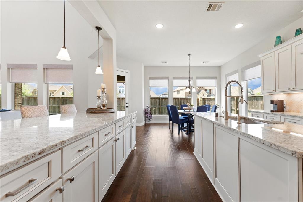 11215 Whitecap Bay Circle, Cypress, Texas image 16