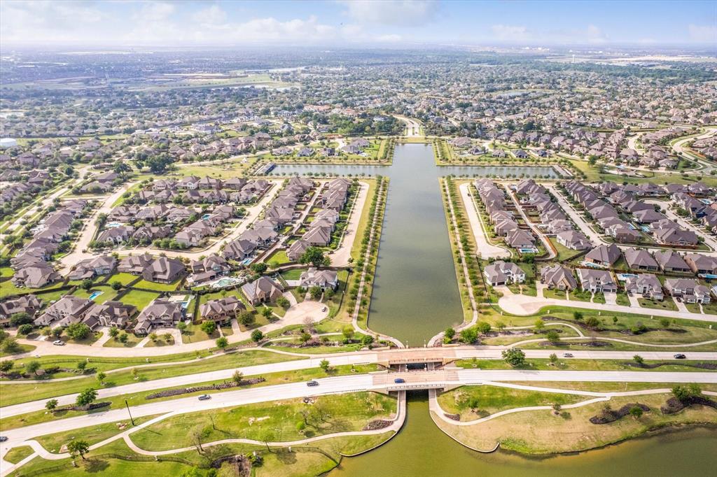 11215 Whitecap Bay Circle, Cypress, Texas image 42