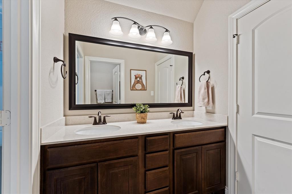 11215 Whitecap Bay Circle, Cypress, Texas image 35