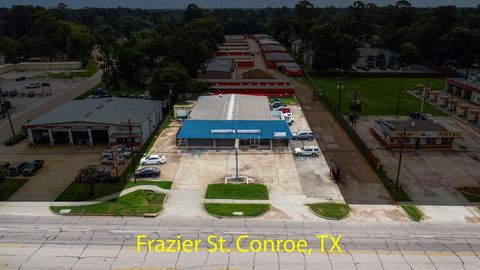 Photo of 1806 N Frazier Street, Conroe, TX 77301 (MLS # 69882716)