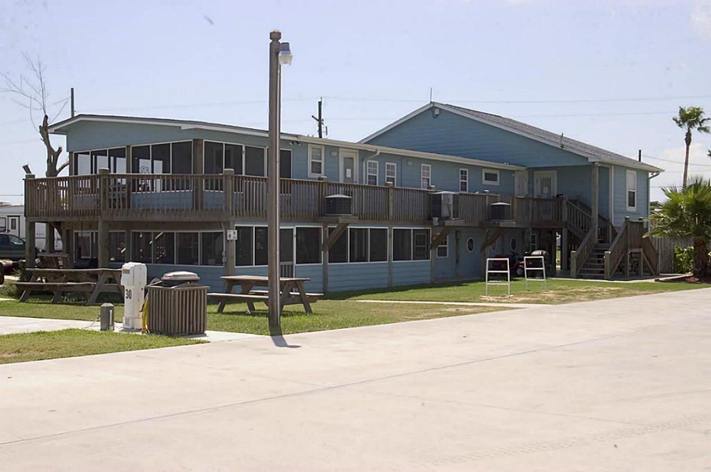 1250 N Crystal Beach Road