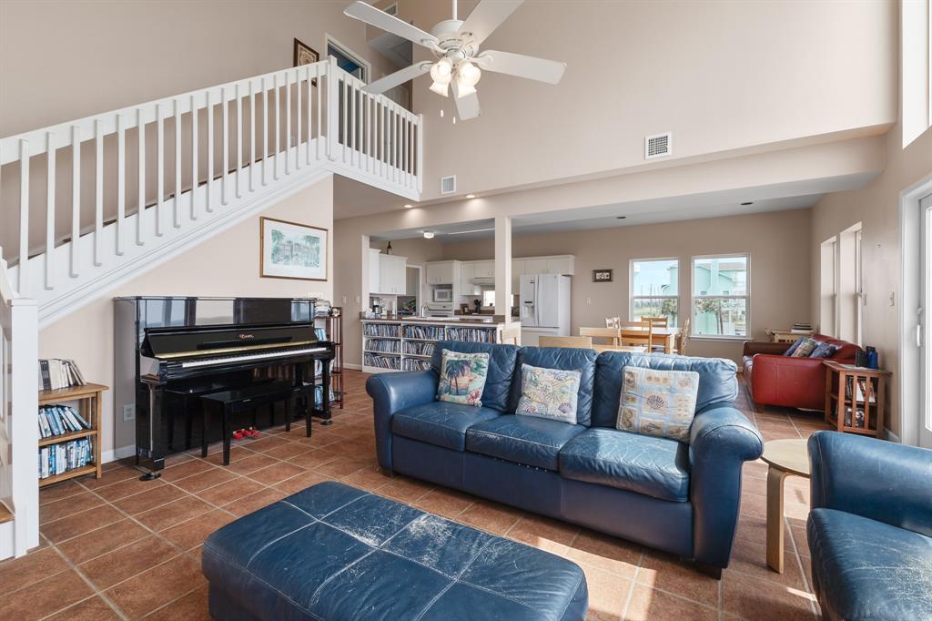22915 Gulf Drive, Galveston, Texas image 13