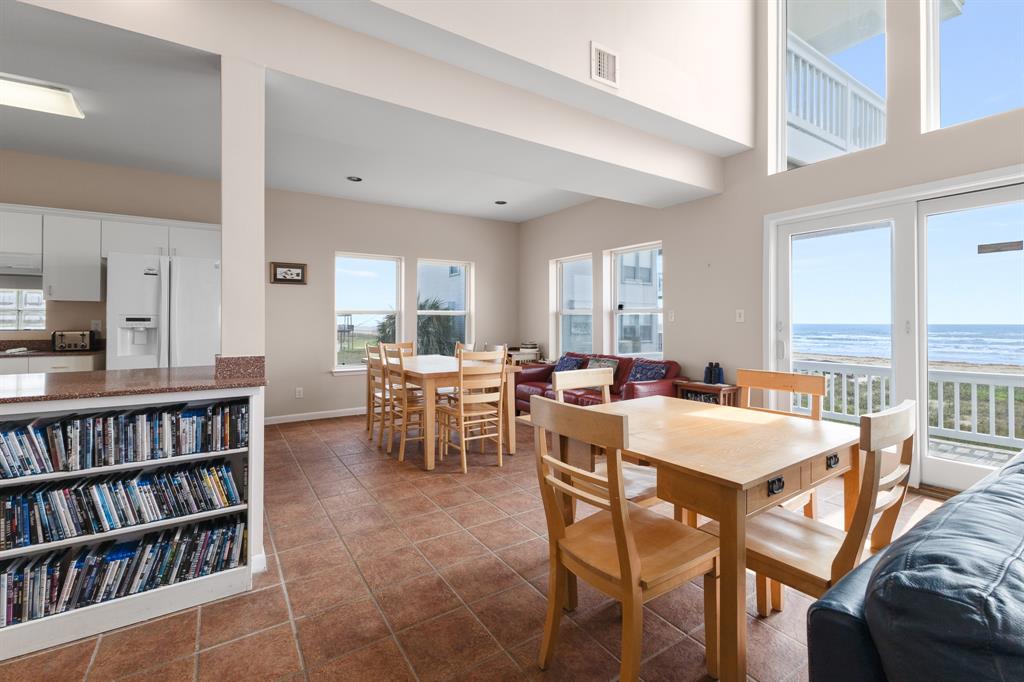 22915 Gulf Drive, Galveston, Texas image 12