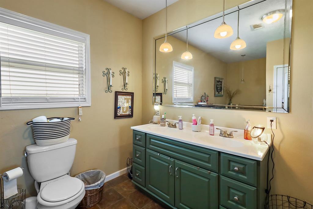 13659 Todd Road, Winnie, Texas image 14