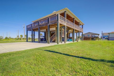 A home in Crystal Beach