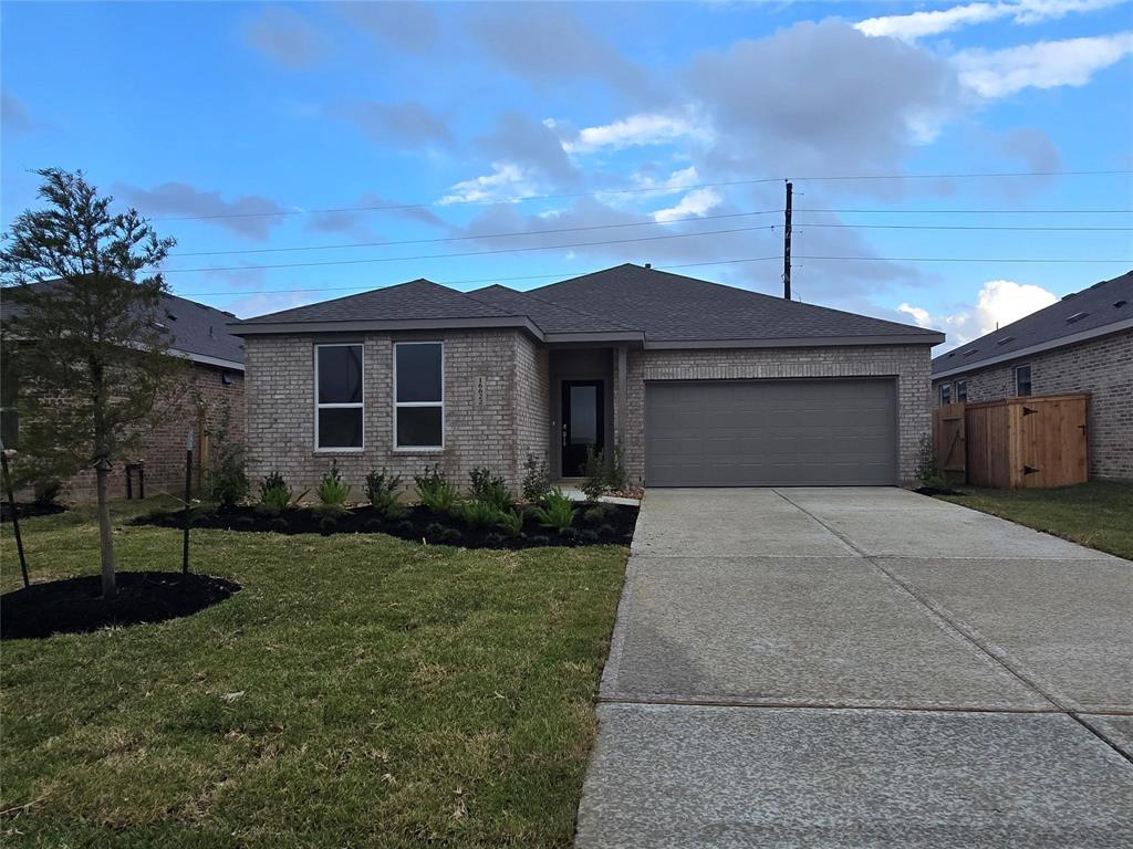 2625 Lago Costa Drive, Texas City, Texas image 2