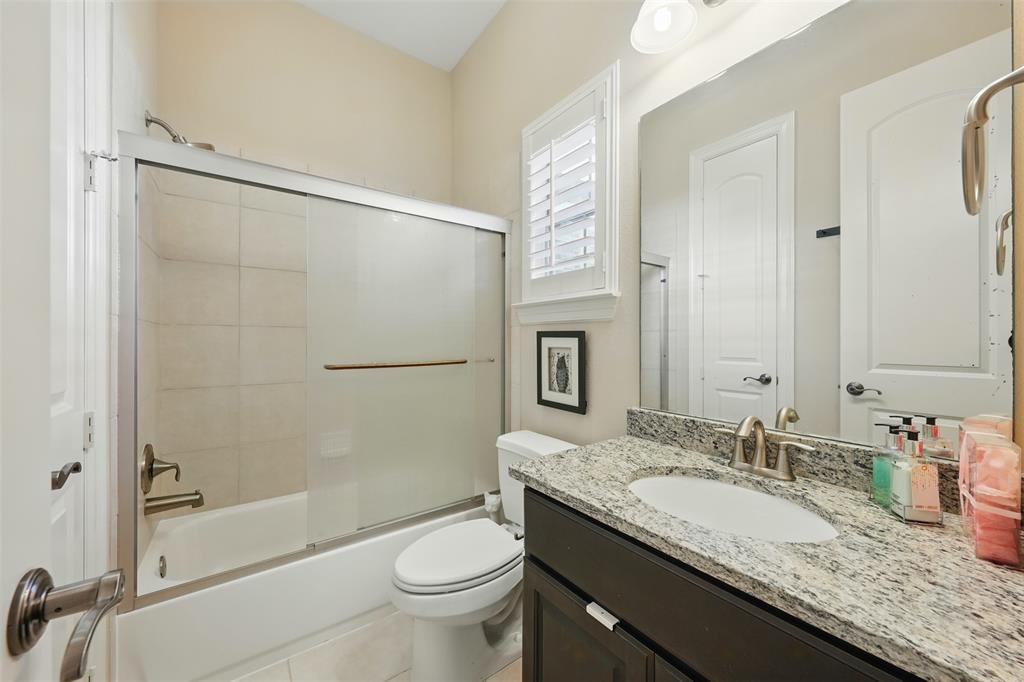 2915 Sentry Oak Way, Sugar Land, Texas image 36
