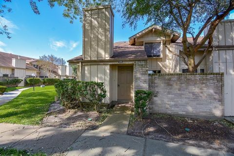 Photo of 3206 Windchase Boulevard #471, Houston, TX 77082 (MLS # 98330390)