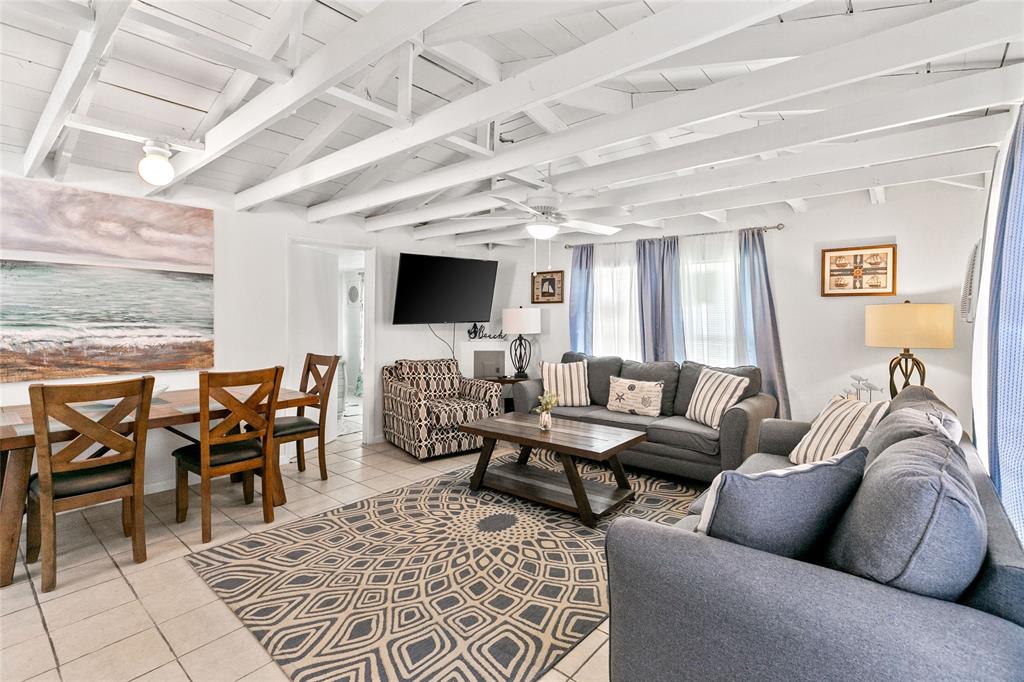 302 Ocean Avenue, Surfside Beach, Texas image 4