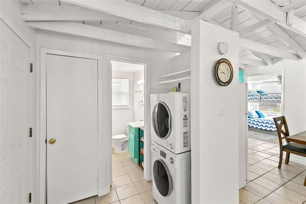 302 Ocean Avenue, Surfside Beach, Texas image 11