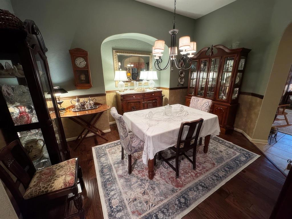 119 Douvaine Court, The Woodlands, Texas image 4