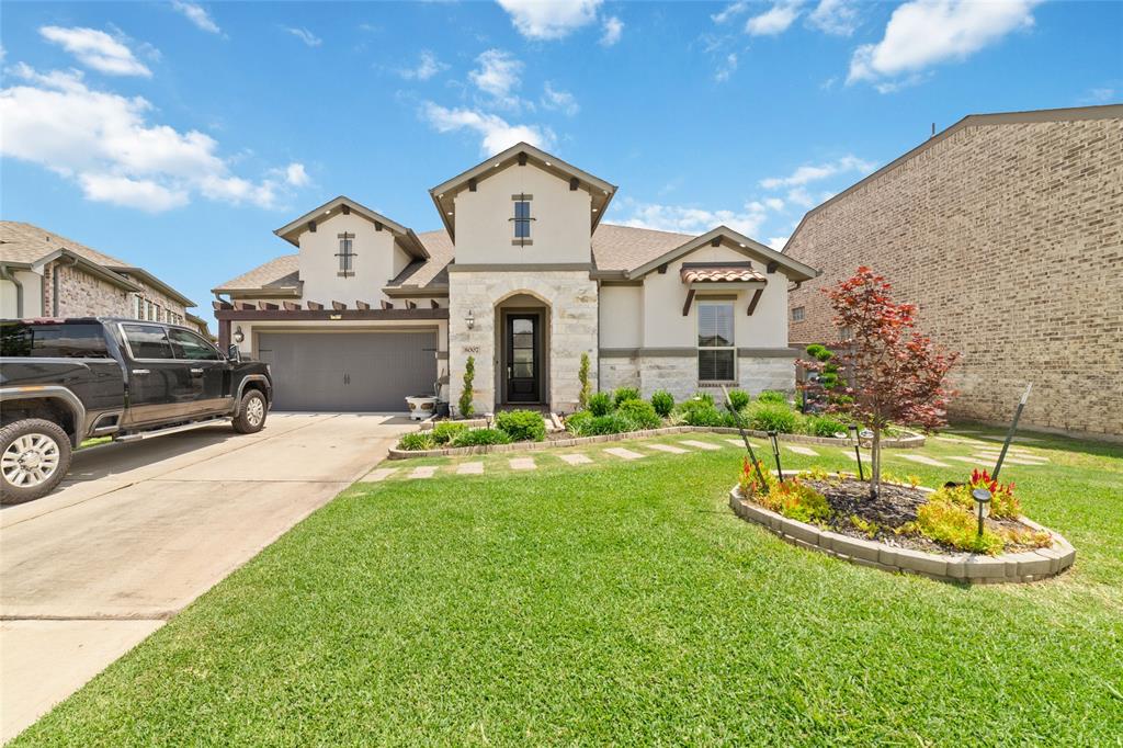 8007 Clearwater Glen Court