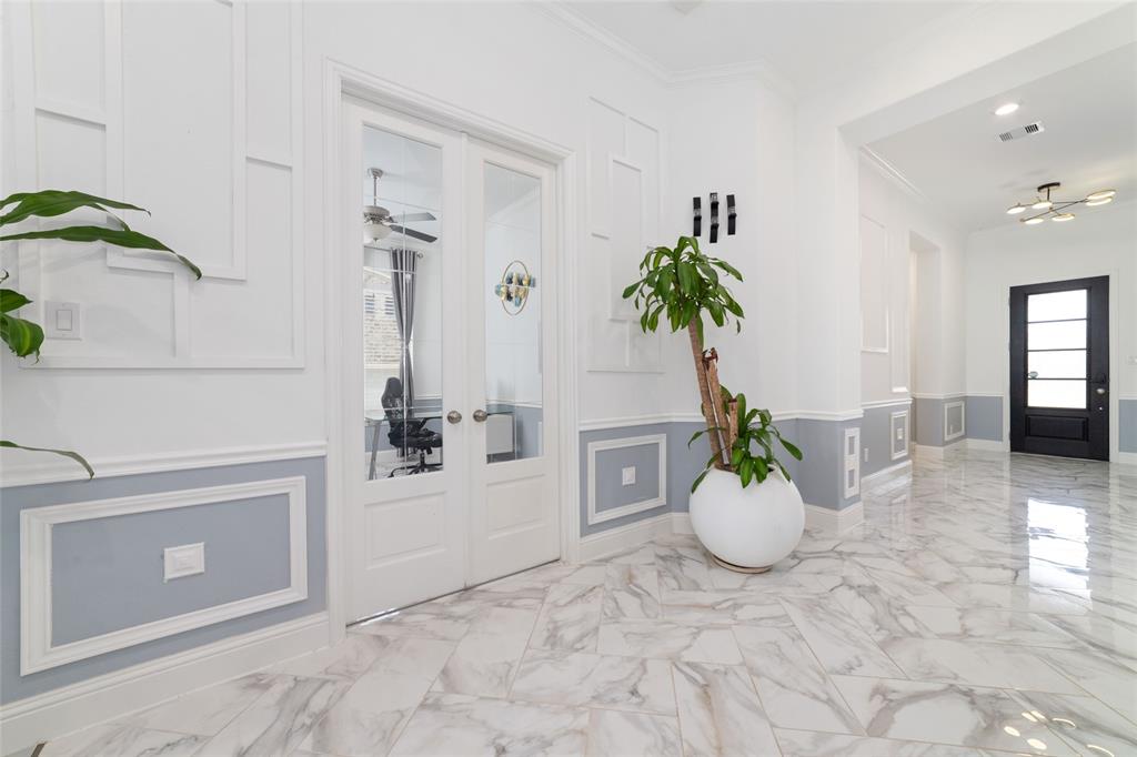 8007 Clearwater Glen Court
