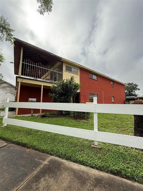 Photo of 7126 Vandeman Street #C, Houston, TX 77087 (MLS # 74090116)