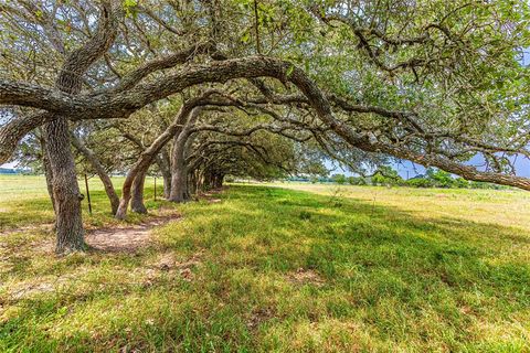 Photo of 2948 County Road 106 Rd, Columbus, TX 78934 (MLS # 11993260) Photo of 2948 County Road 106 Rd, Columbus, TX 78934 (MLS # 11993260)