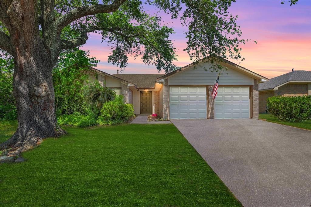 331 Capehill Drive, Houston, Texas image 1