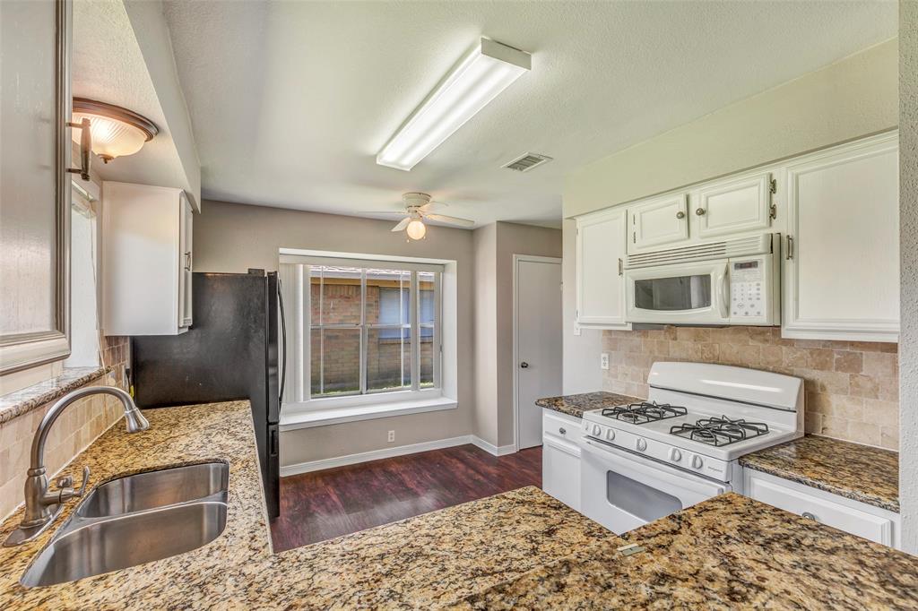 331 Capehill Drive, Houston, Texas image 10