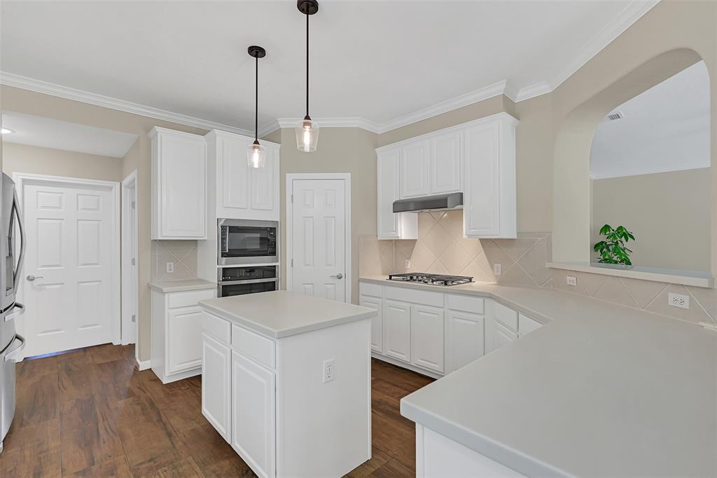 2833 Everett Drive, Friendswood, Texas image 8