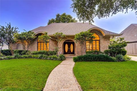 Single Family Residence in Houston TX 11423 Highgrove Drive.jpg