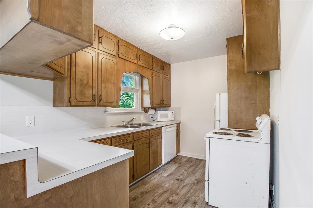 606 N Main Street, Dayton, Texas image 31