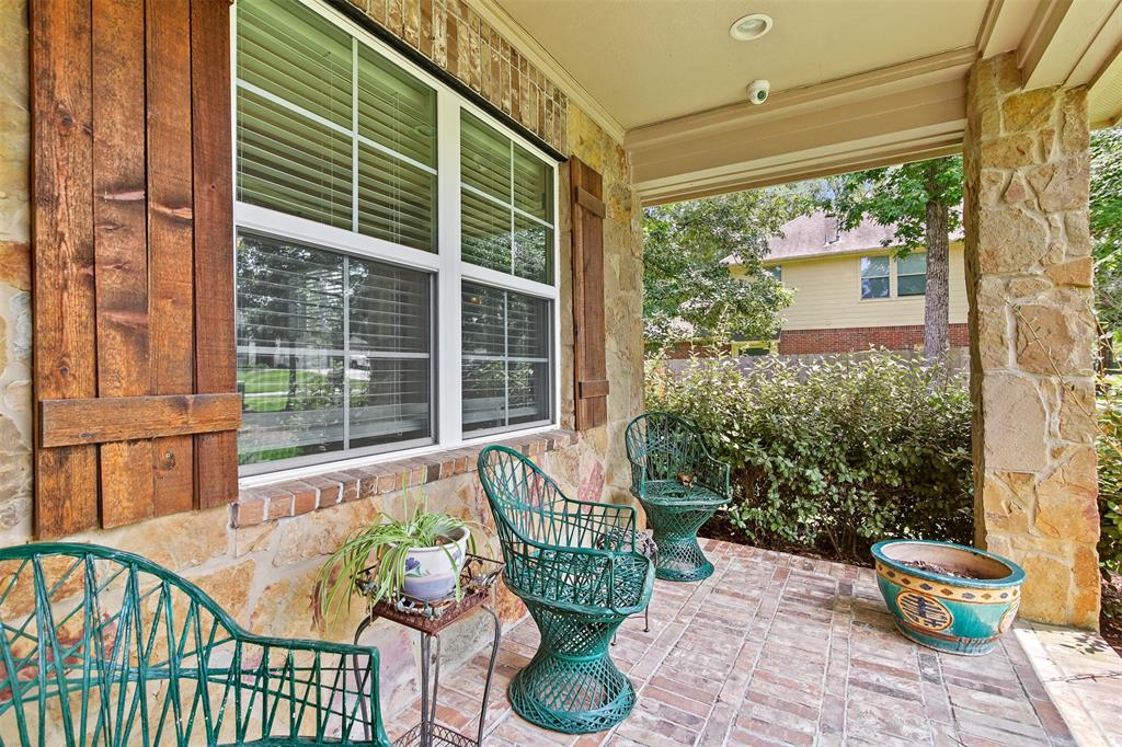 18 Brookefield Circle