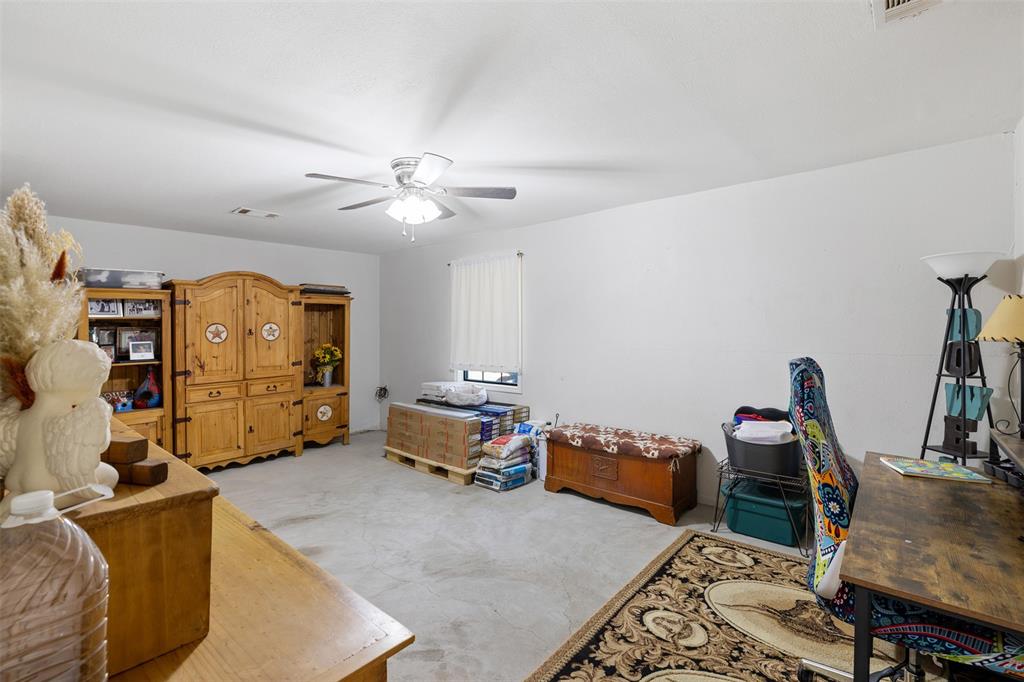 302 Dan Drive, Somerville, Texas image 10