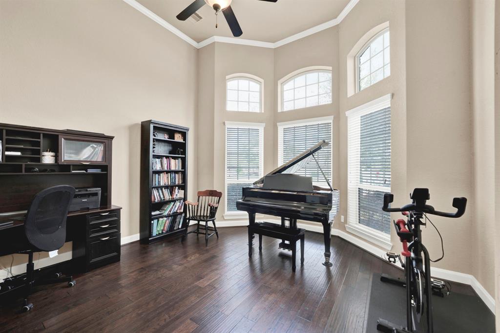 1040 Bolivar Point Lane, Friendswood, Texas image 7