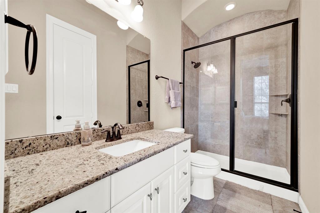 1040 Bolivar Point Lane, Friendswood, Texas image 25
