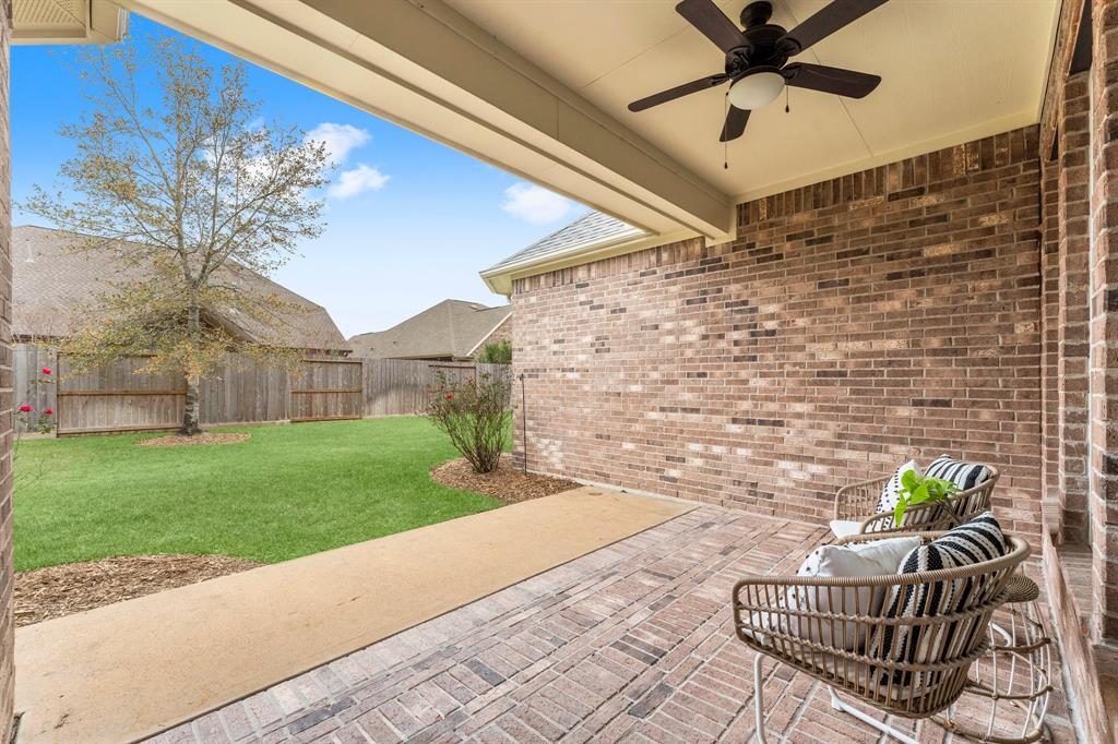 6714 Brock Meadow Drive, Spring, Texas image 35